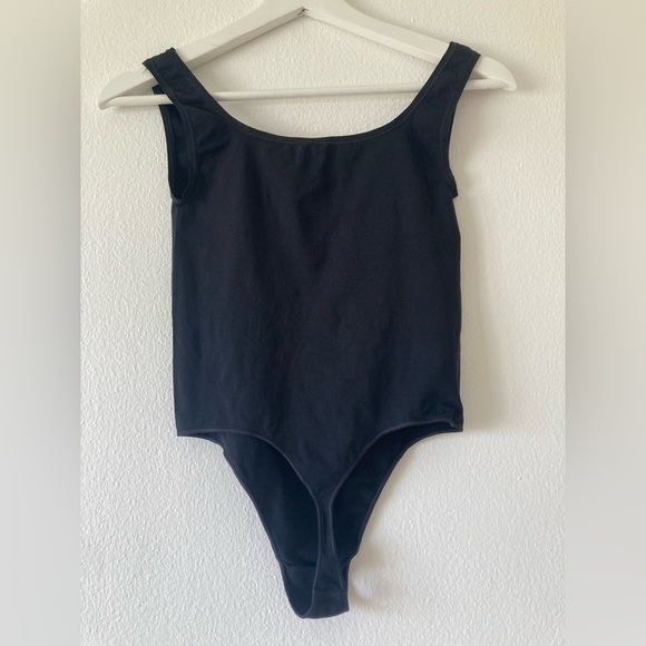 Babaton Contour Tank Bodysuit - Picture 2 of 10